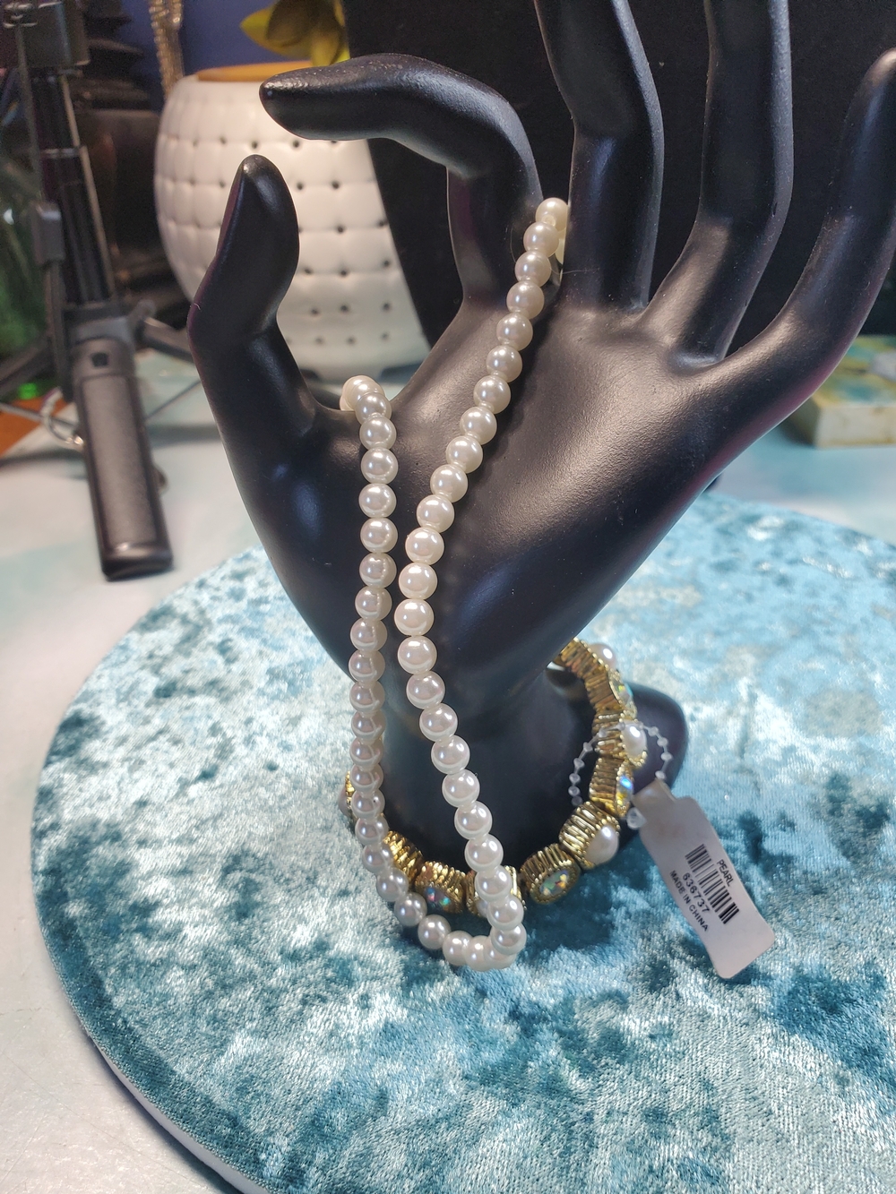 Pearl White Pearl Necklace And Stretchy Bracelet for Women -